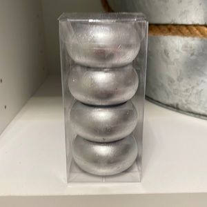 Silver napkin rings: Sets of 4, a Total of 100 Available